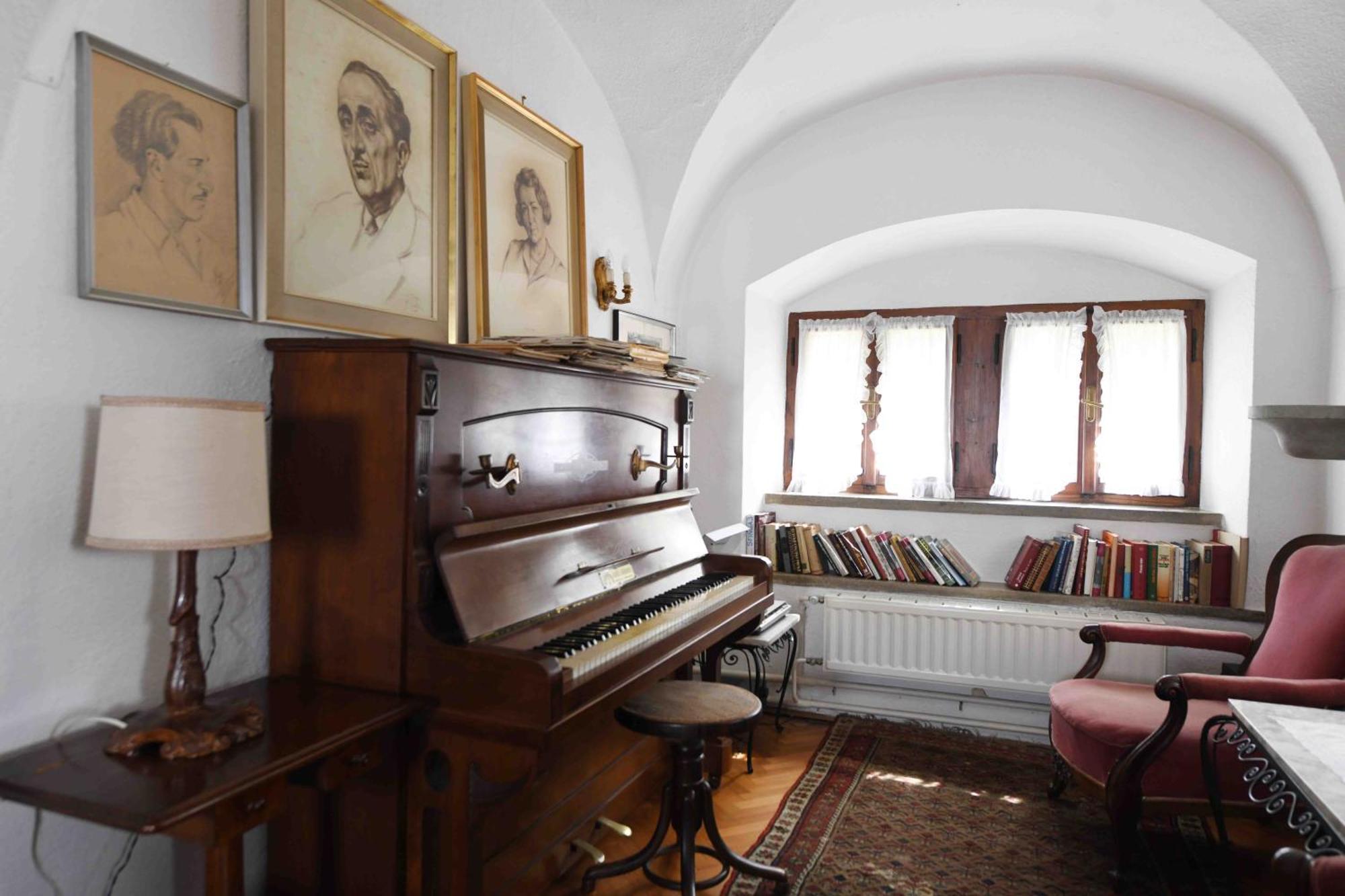 Baroque Villa Near Bled - Resort Vidmar Lesce  Luaran gambar